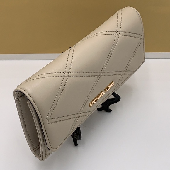 MICHAEL KORS JET SET TRAVEL LARGE TRIFOLD WALLET LIGHT SAND COLOR - Picture 16 of 16